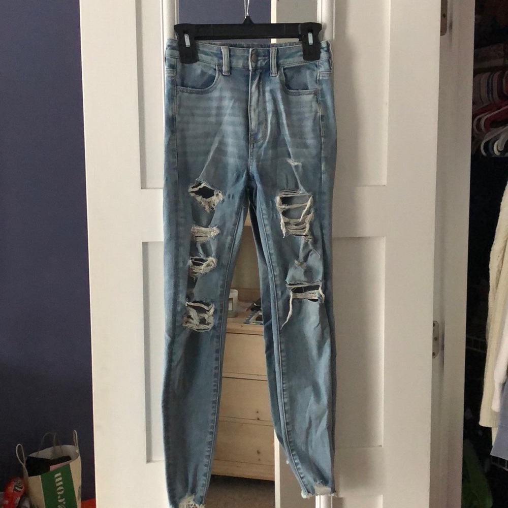 American Eagle ripped jeans!!